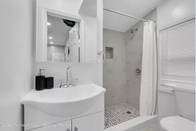 370 W Park Avenue, Oakhurst, NJ 07755 - Photo 19
