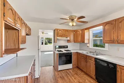 65 Sunflower Lane, Toms River Township, NJ 08755 - Photo 11