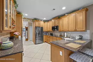 23 W Parsonage Way, Manalapan Township, NJ 07726 - Photo 15