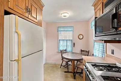 78 Clinton Avenue, Eatontown, NJ 07724 - Photo 9