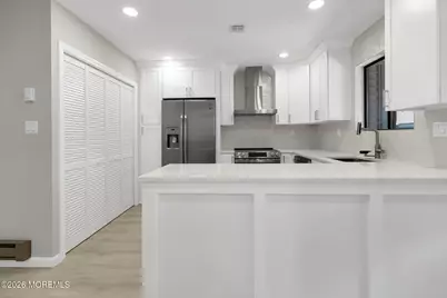 12 Farmingdale Court, Red Bank, NJ 07701 - Photo 5