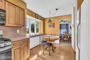 27 Cherry Bend Dr N, Howell Township, NJ 07731 - Photo 5