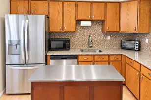 128 Dumbarton Hill Ct, Aberdeen Township, NJ 07747 - Photo 3