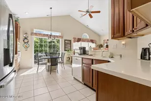 4 Gainsborough Ct, Manalapan Township, NJ 07726 - Photo 15