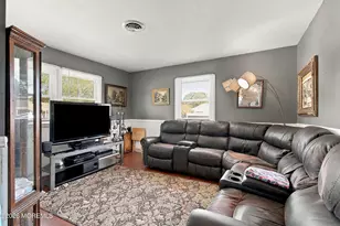 303 Lawrence Dr, Lanoka Harbor, NJ 08734 - Photo 9