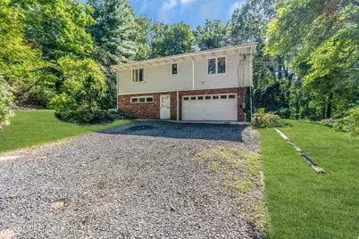 28 Hopi Drive, Middletown, NJ 07748 - Photo 3