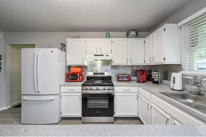 1 Selkirk Avenue, Toms River Township, NJ 08757 - Photo 7