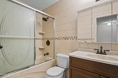 67 Albury Way, North Brunswick Township, NJ 08902 - Photo 17