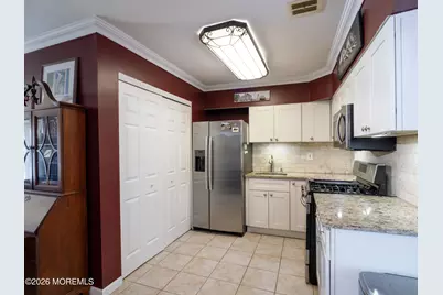2 Missouri Court, Matawan, NJ 07747 - Photo 5