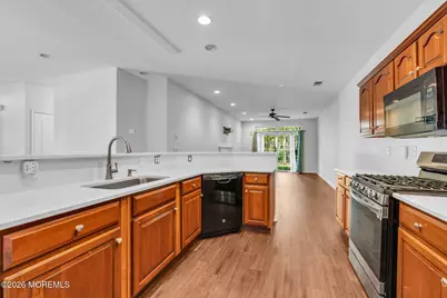 122 Greenlawns Drive, Lakewood, NJ 08701 - Photo 13