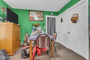 19 Bowne Ave, Freehold, NJ 07728 - Photo 9