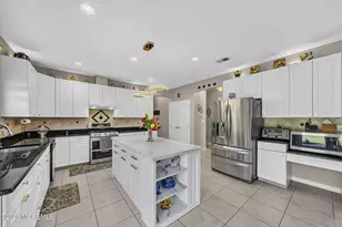 14 Jamesworthy Ct, Marlboro Township, NJ 07746 - Photo 23