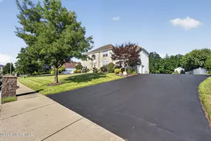 14 Jamesworthy Ct, Marlboro Township, NJ 07746 - Photo 5
