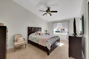 24 Catherine Ct, Laurence Harbor, NJ 08879 - Photo 15
