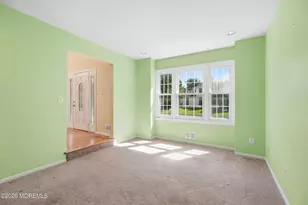 2 Oxford Ln, Eatontown, NJ 07724 - Photo 7