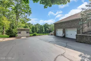 3 Peachtree Ln, Manalapan Township, NJ 07726 - Photo 13