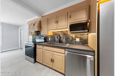 77 Pacific Avenue, Middletown, NJ 07748 - Photo 7