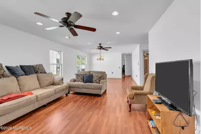 102 Canterbury Lane, Toms River Township, NJ 08757 - Photo 13