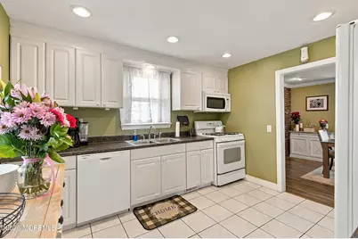 2 Helen Avenue, Freehold, NJ 07728 - Photo 15