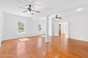 108 Nutmeg Rd, Aberdeen Township, NJ 07747 - Photo 3