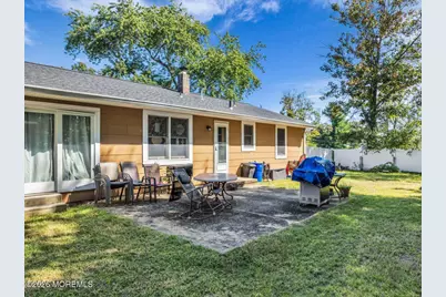 451 Beacon Street, Toms River Township, NJ 08757 - Photo 17
