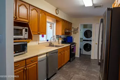 129 Spray Avenue, Beachwood, NJ 08722 - Photo 5
