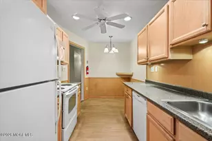 63 Overlook Way, Manalapan Township, NJ 07726 - Photo 17