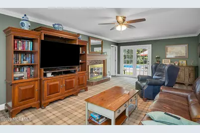 122 Hibernia Way, Freehold, NJ 07728 - Photo 5