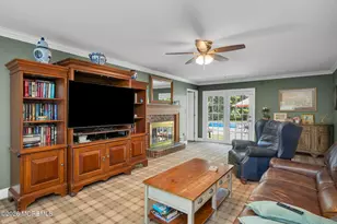122 Hibernia Way, Freehold, NJ 07728 - Photo 5