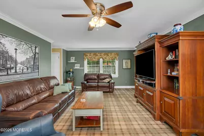 122 Hibernia Way, Freehold, NJ 07728 - Photo 15