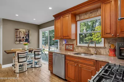 122 Hibernia Way, Freehold, NJ 07728 - Photo 19