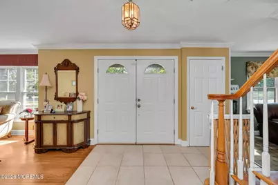 122 Hibernia Way, Freehold, NJ 07728 - Photo 11