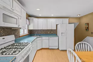 157 Glenbrook Rd, Freehold, NJ 07728 - Photo 11