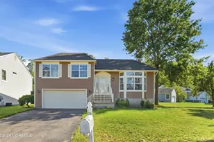 2 Honey Locust Ln, Howell Township, NJ 07731 - Photo 1