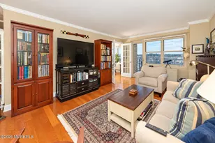 28 Riverside Ave, Red Bank, NJ 07701 - Photo 9