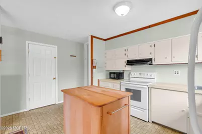 27 Wyckham Road, Tinton Falls, NJ 07724 - Photo 13