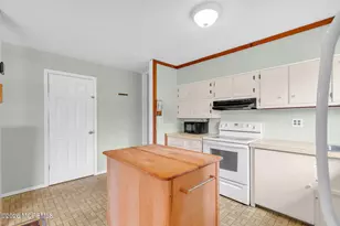 27 Wyckham Rd, Tinton Falls, NJ 07724 - Photo 13