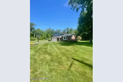 18 Hobart Street, Marlboro Township, NJ 07746 - Photo 3