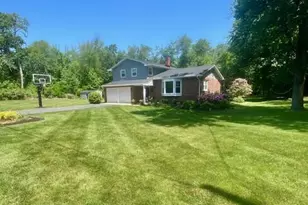 18 Hobart St, Marlboro Township, NJ 07746 - Photo 3