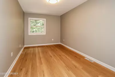 604 Randall Way, Aberdeen Township, NJ 07747 - Photo 29