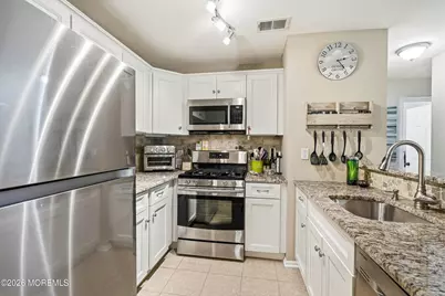 7 Dressage Court, Tinton Falls, NJ 07753 - Photo 11