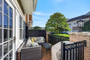 7 Grove Ct, Asbury Park, NJ 07712 - Photo 5