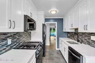 9 Gloria Ct, Tinton Falls, NJ 07724 - Photo 5