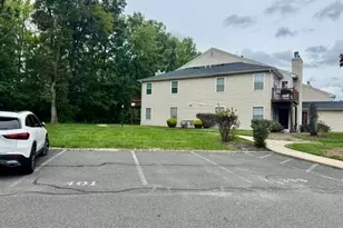 401 Yorkshire Pl, Morganville, NJ 07751 - Photo 21
