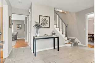 41 Hillyer Cir, Middletown, NJ 07748 - Photo 5