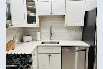 14 Cooper Court, Freehold, NJ 07728 - Photo 9