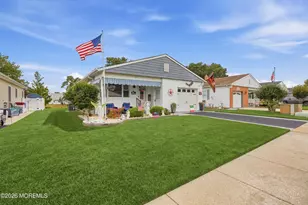39 Chesterfield Ln, Toms River Township, NJ 08757 - Photo 3
