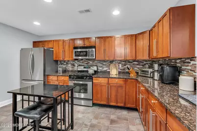 10 Topeka Court, Tinton Falls, NJ 07712 - Photo 9