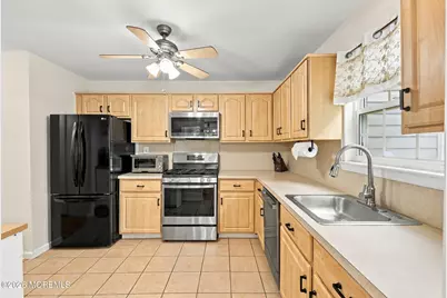 60 County Road #33f, Cliffwood, NJ 07721 - Photo 13