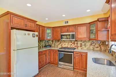 21 Totem Road, Freehold, NJ 07728 - Photo 7